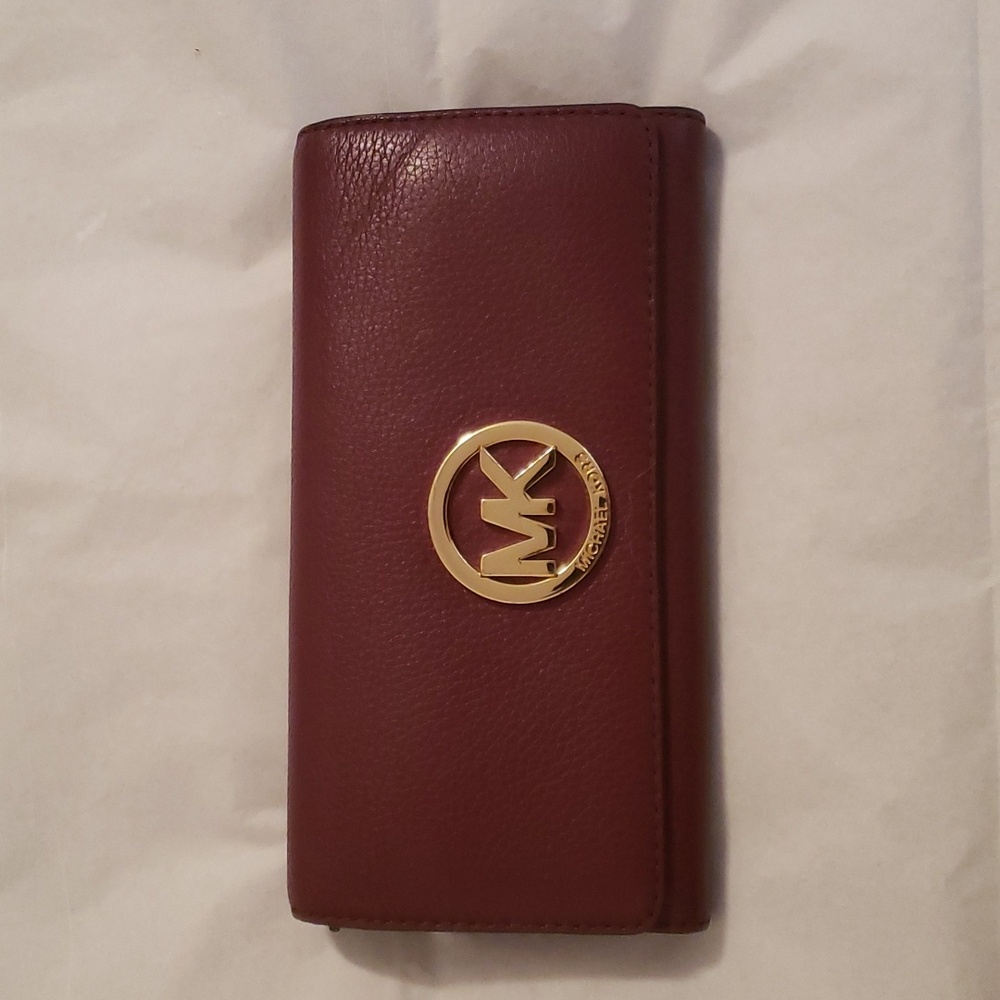 Michael Kors Leather Full Size Wallet Color Maroon